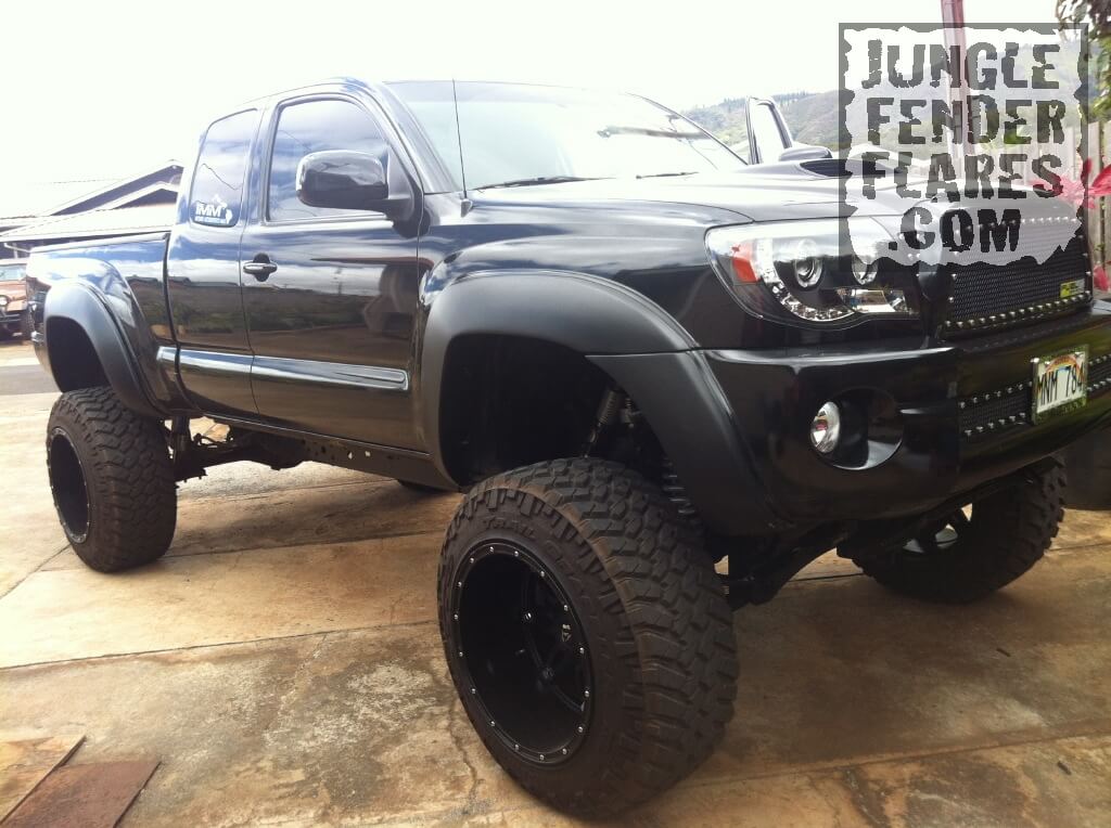 Toyota Tacoma 2006 double fender flares installed and lift kit