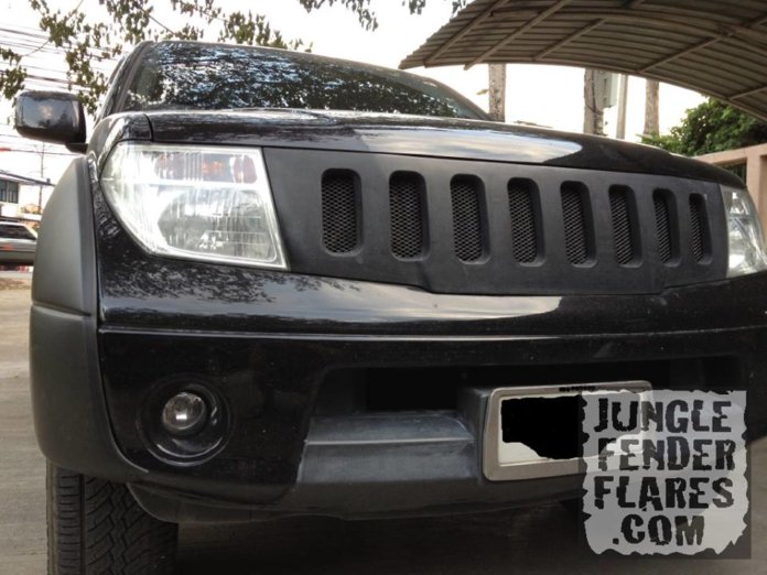 Navara Fender Flares Grill