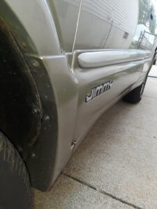 , GMC Jimmy SLE 4 Door &#8211; Fender Flares Installation with Body Cladding
