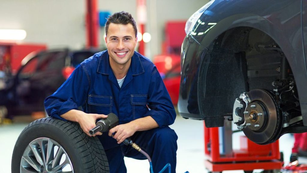 , Know When to Call An Expert Auto Mechanic